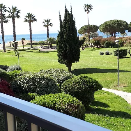Les Maures Apartment